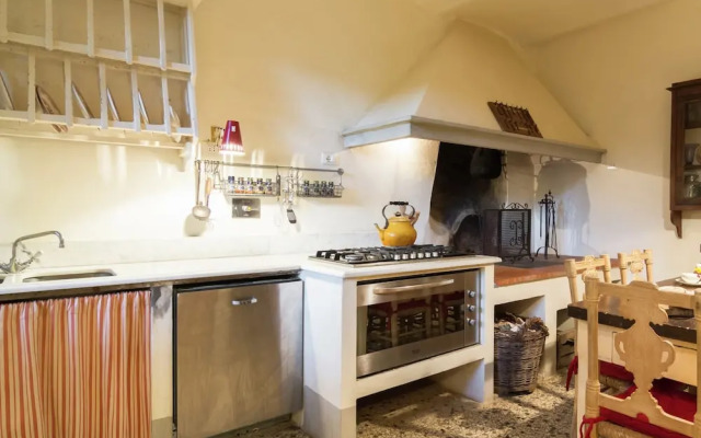 Charming Villa With Pool in Florence