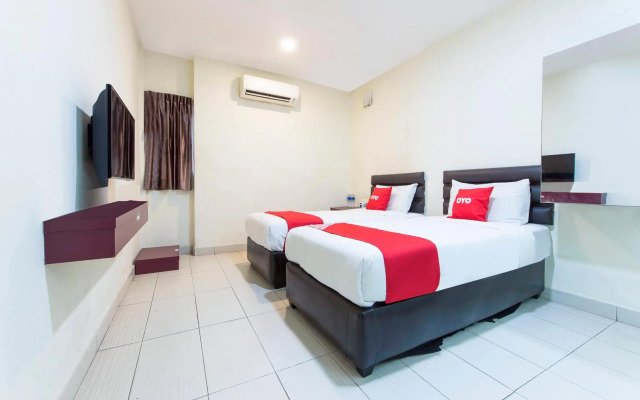 OYO 90385 H3 Hotel