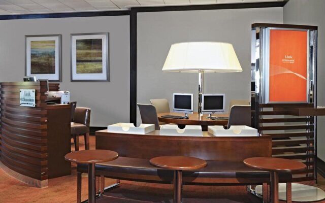 Sheraton Vancouver Guildford Hotel