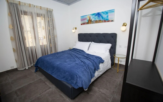 Pjazza Suites Boutique Hotel