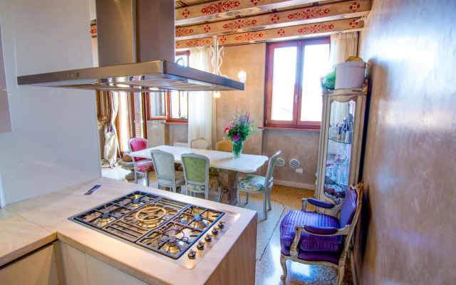 Opera Luxury Apartment