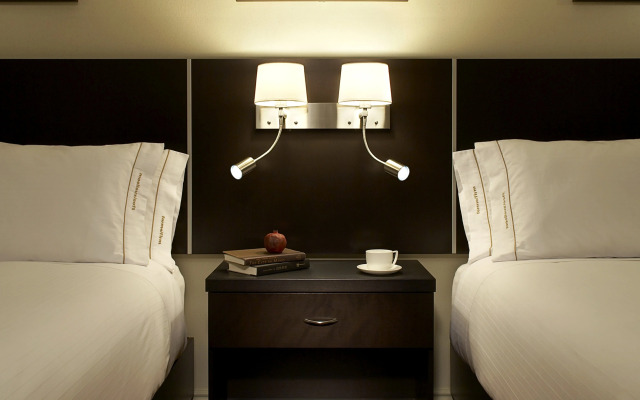 Holiday Inn Hotel & Suites Montreal Airport by IHG