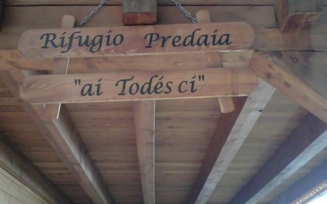 Rifugio Predaia Ai Todes'ci