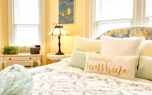Huddy House Bed & Breakfast