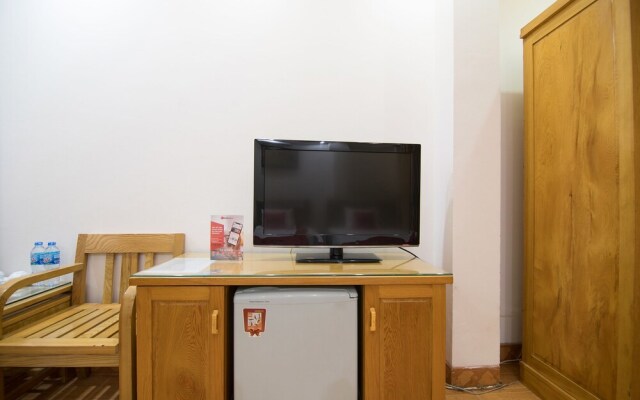 RedDoorz near My Dinh Bus Station