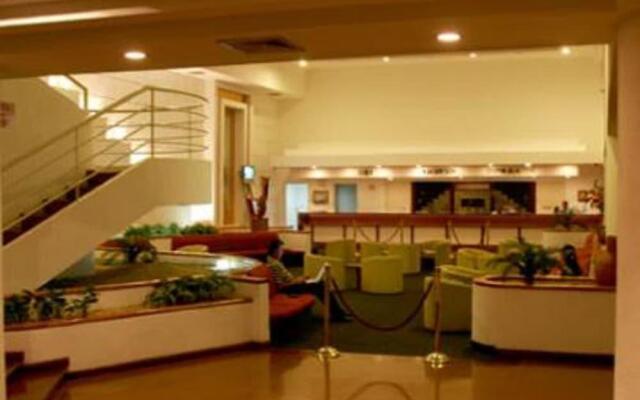 Hotel Cristina Suites
