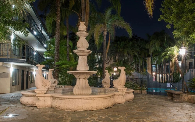 Radisson Suites Covina