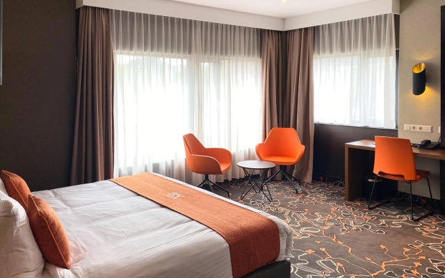 XO Hotels Park West