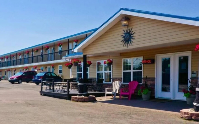 Parlee Beach Motel