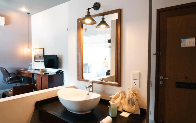 iRoHa Garden Hotel & Resort