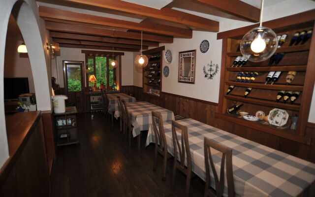 Inn of Amigos Yasuda Pension