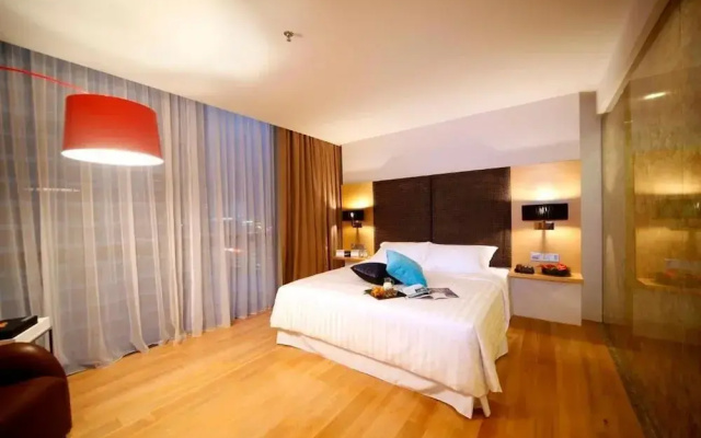 Empire Suites