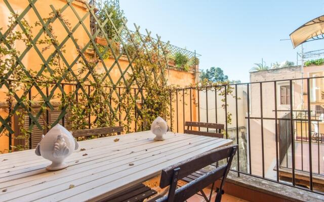 Barberini Enchanting Terrace Apartment