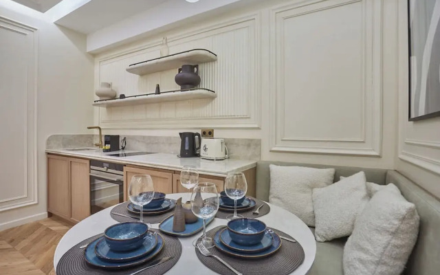 New/suite Air-conditioned Opera/louvre/ 2 Bedrooms