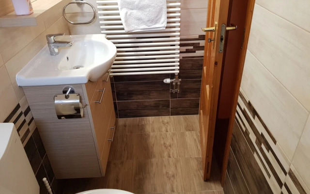 Aranyhal Apartmanház