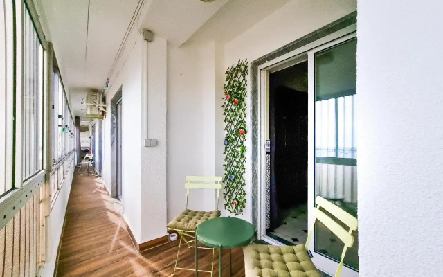 FLH Faro Family Flat with Balcony