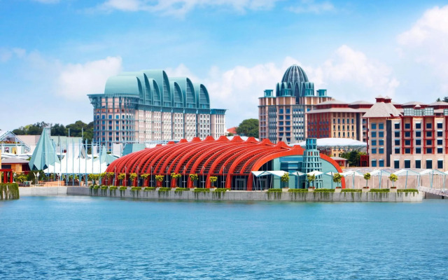 Resorts World Sentosa - Equarius Hotel