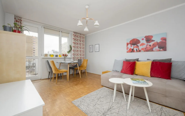City Flowers Apartment Warsaw by Renters