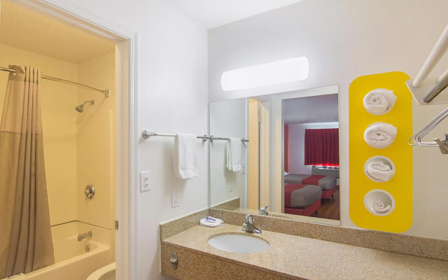 Days Inn by Wyndham Dayton South