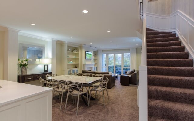Lake Esplanade Villa