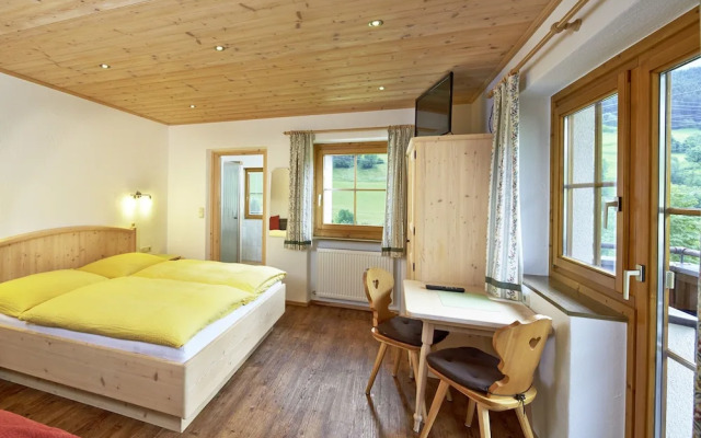 Bio-Bauernhof Vordergugg