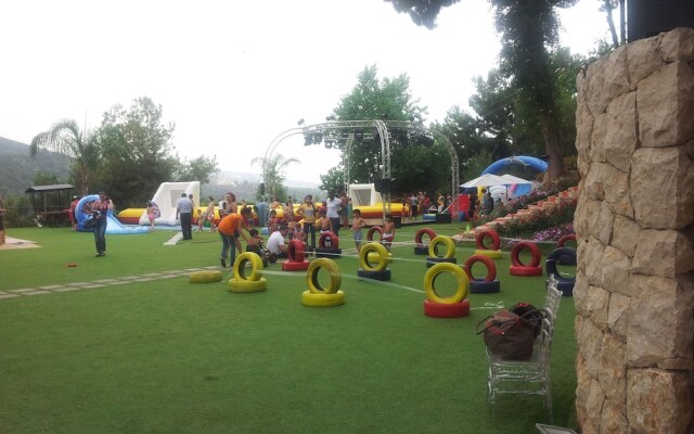 Country Lodge Bsalim