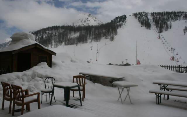 Chalet Hôtel La Rafale