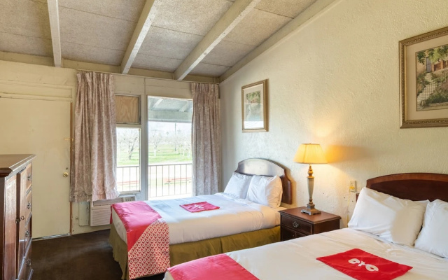 Hotel O Bay City, TX-35
