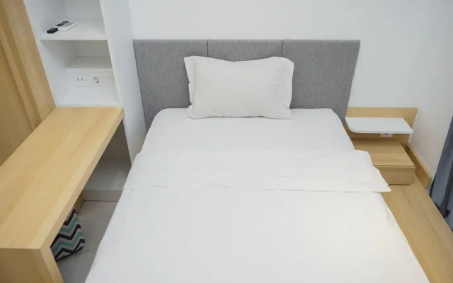 Simply And Cozy Studio At Sky House Bsd Apartment