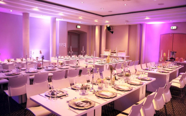 President Hotel & Conference Venue