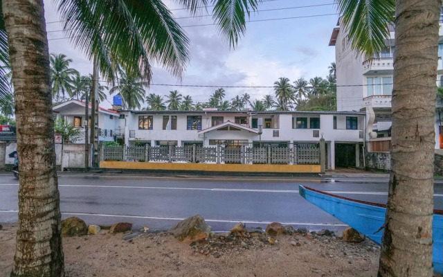 OYO 384 Dilena Beach Resort