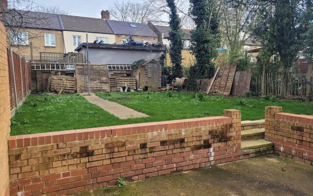 Lovely 2-bed Fully Refurbished House in London