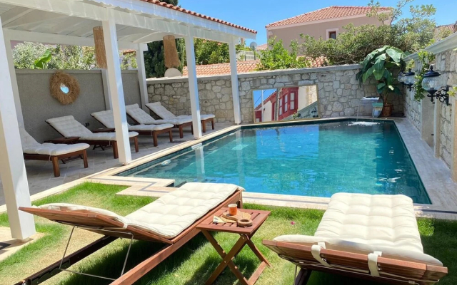 Alacati Otel Lalasa