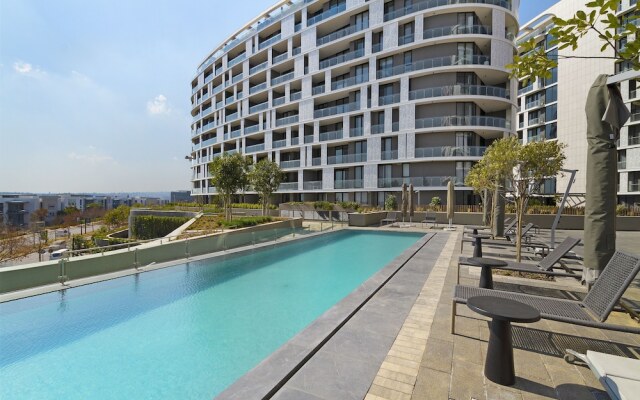 Ellipse Waterfall 31001