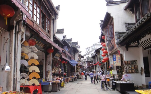 Tunxi Lodge