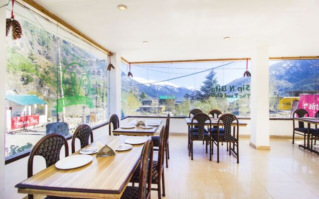 FabHotel Whispiring Wood
