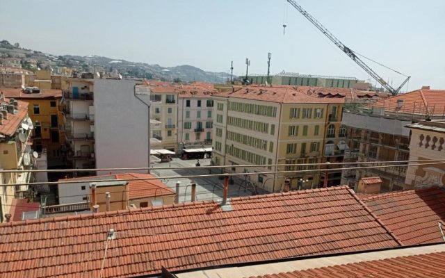 Sanremo Penthouse Downtown 400m From Sea
