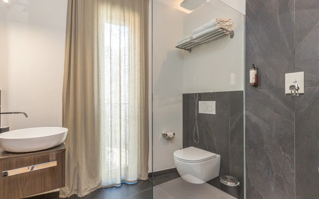 Icon H 208 Suite Micro-living