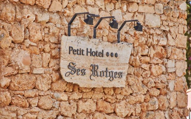 Petit Hotel Restaurante Ses Rotges - Adults Only