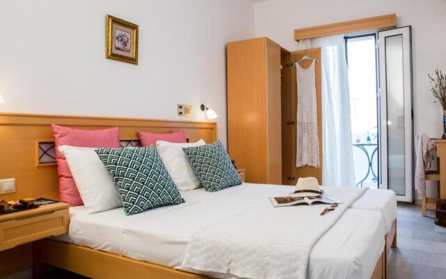 Artemis Hotel