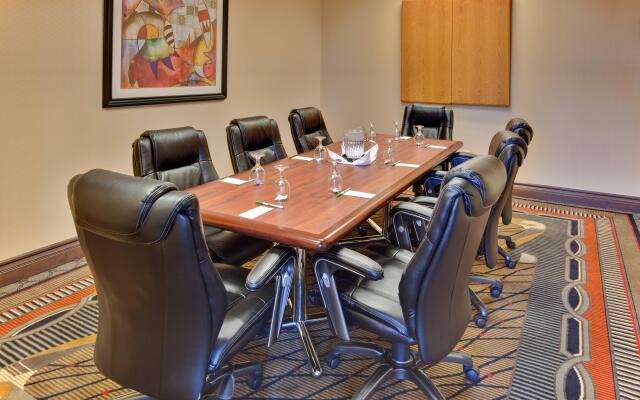 Holiday Inn & Suites Bakersfield by IHG