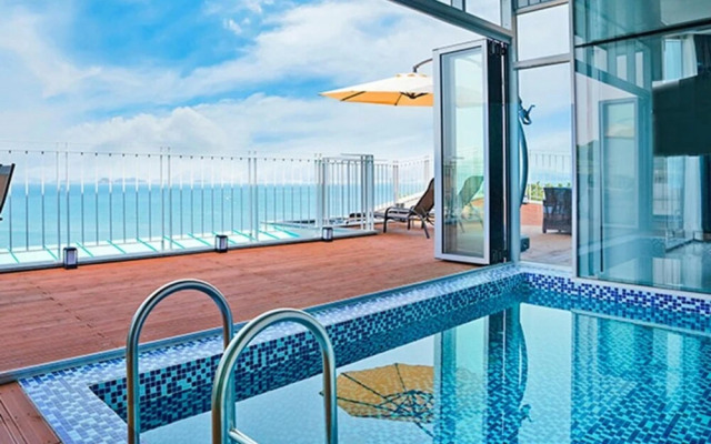 Yeosu Marine Terrace Poolvilla