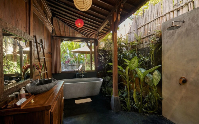 Kawan Antique Ubud Villa