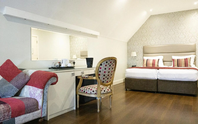 The Pillar Hotel