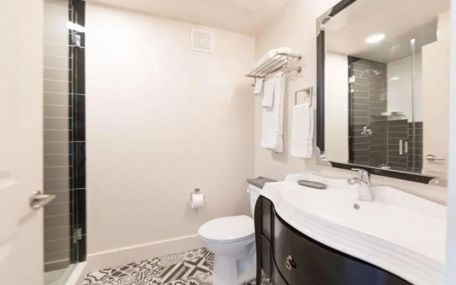 Bishop Arts Hotel by Qresorts.