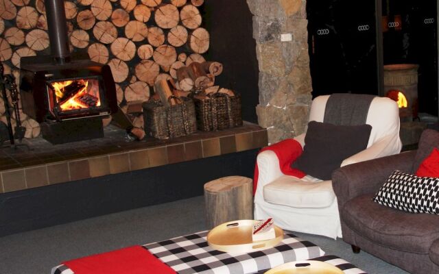 Snowdrift Lodge