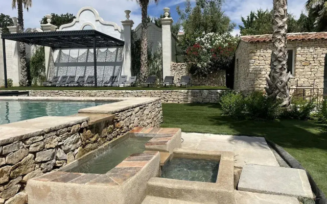 Pavillon de Charme 4p Piscine Jardin vue Solarium