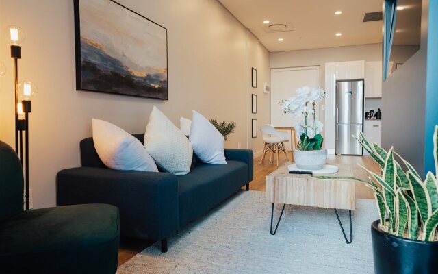 Reserved Suites Illovo