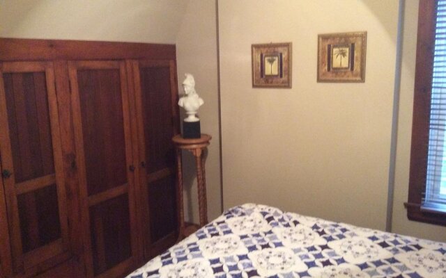 Riverside Caygeon B&B