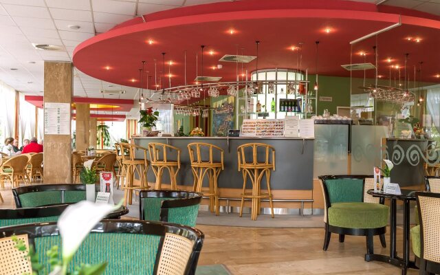 Hunguest Hotel Helios